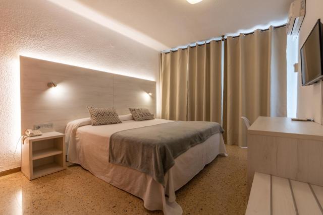Eco Avenida Hotel & Parking