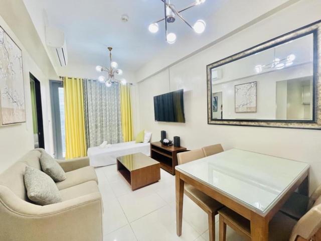 Mactan Suite Room Condo Family Room