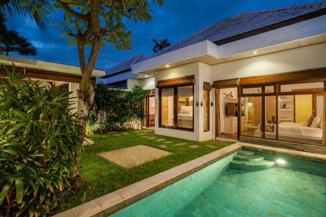 2 Br Villa in Seminyak with private Pool and Parking