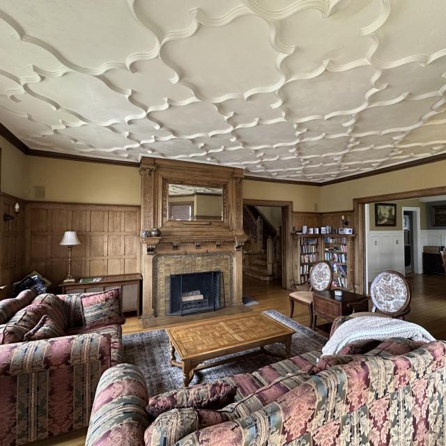 Historic Tudor with River Views & Fun Gaming Room