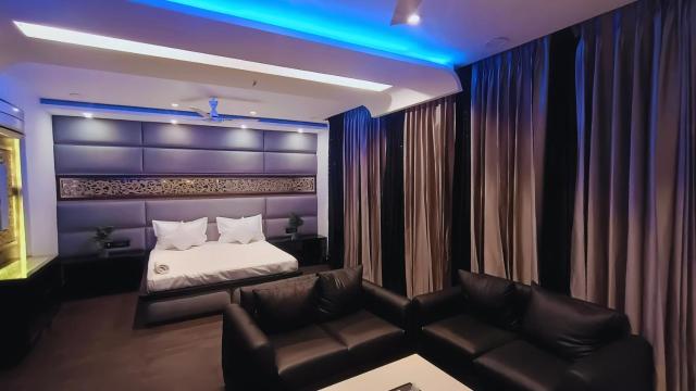 The Royal Suites