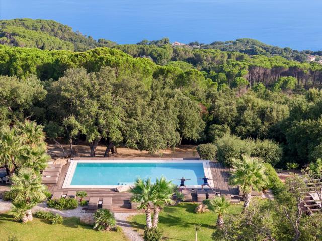 Vallegrande Nature Resort by Geocharme