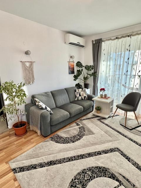 WHITE BLISS - 1BR apartment with balcony and parking
