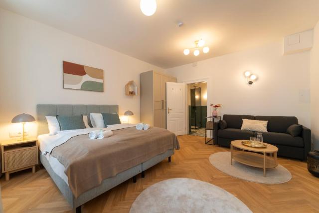 josef's home I Tassilo