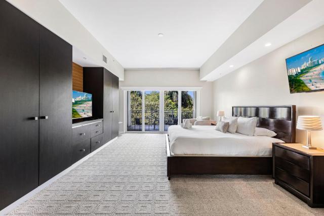 Exclusive Doral Villa with Luxury Amenities