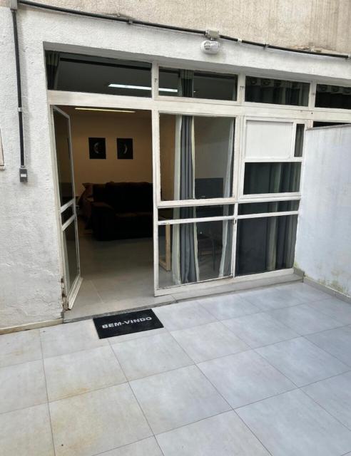 08 - ESTÚDIO CONFORTÁVEL na Savassi com Área privativa, Cozinha completa e Vaga de garagem