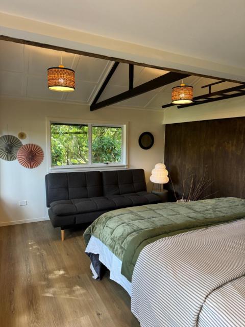 Five Paddocks Blue Cottage Private 5mins to SH1