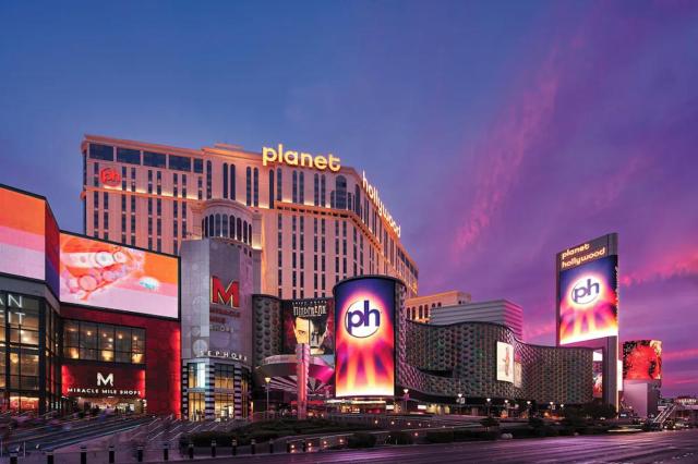 Planet Hollywood Resort & Casino by Suiteness