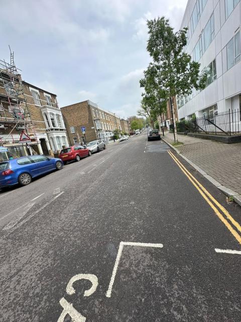 large Studio Near Arsenal Stadium