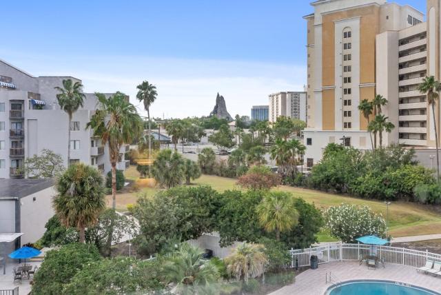 NEW Amazing 2 Bedrooms Nex to Universal
