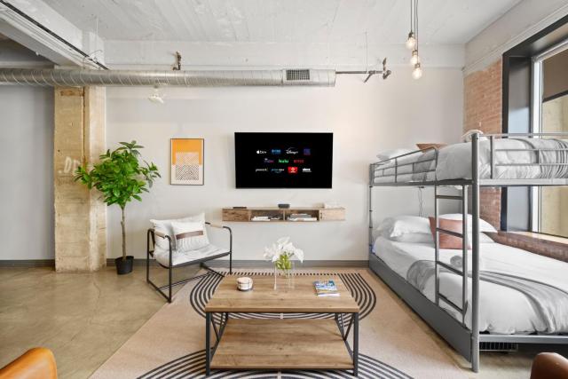 Stylish Dallas Stay with Pool, Gym & Valet Parking