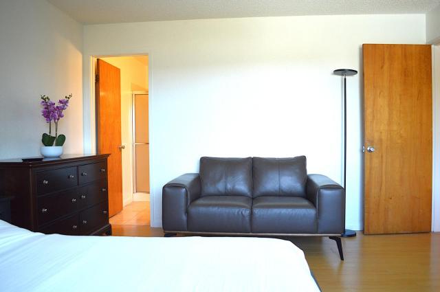 Modern 3 Bedroom Suite with AC for Family and Work group