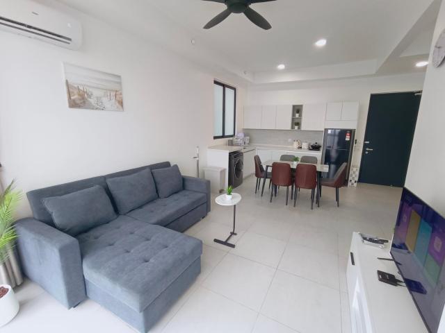 Infinity Pool, Urban Suites, Georgetown, 2 Car Parks by Star Home