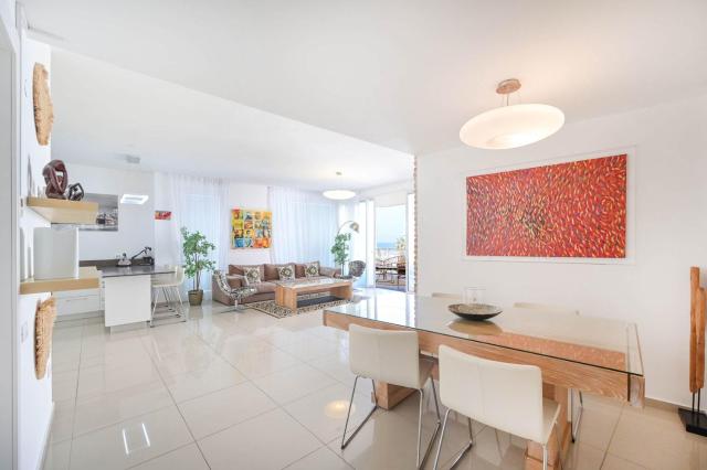 The Artisanal 3BR neat the Beach by HolyGuest