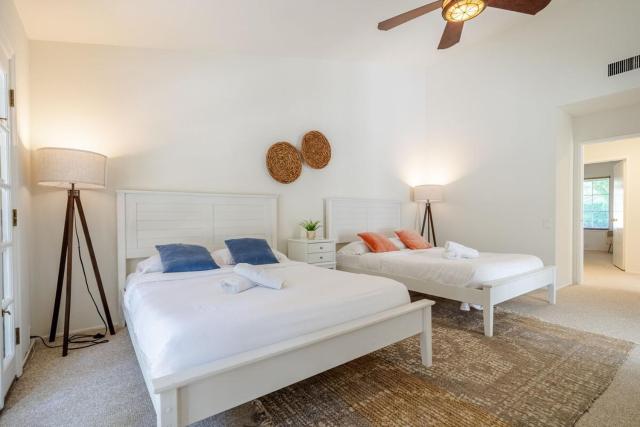 6 Minutes to Universal with Game Room, Heated Pool & Spa