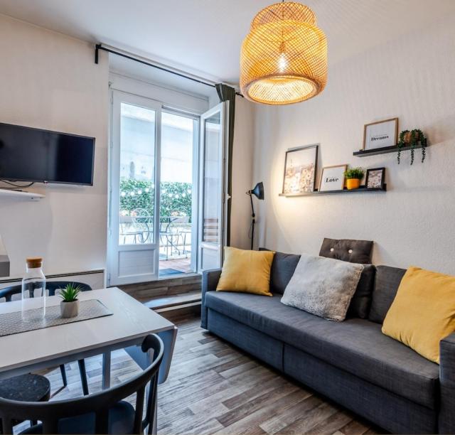 T2 centre ville, 150m du lac, parking - Thermes