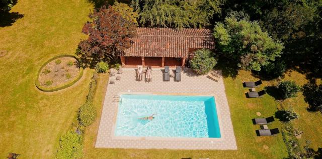 Renovated Dovecote Near The City Of Albi