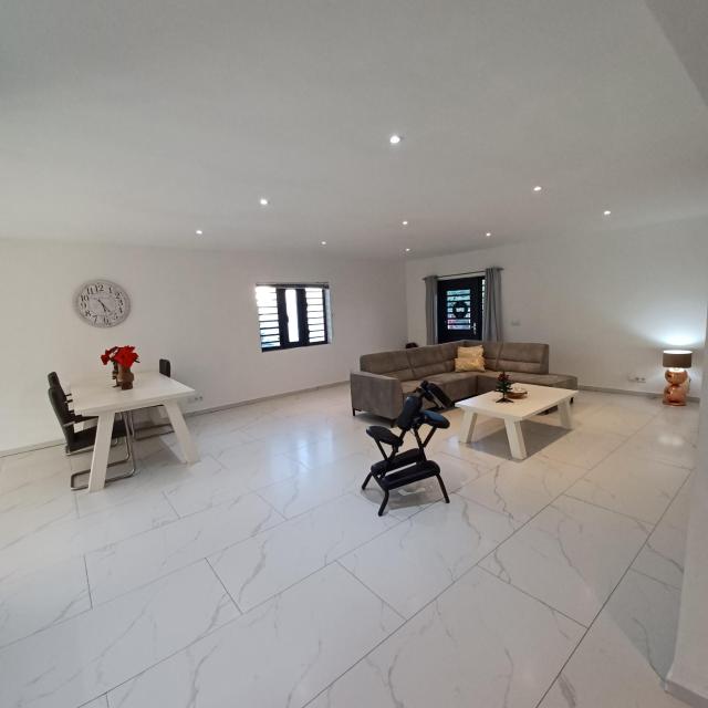 Flamingo Apartment - Regal Rentals Curacao