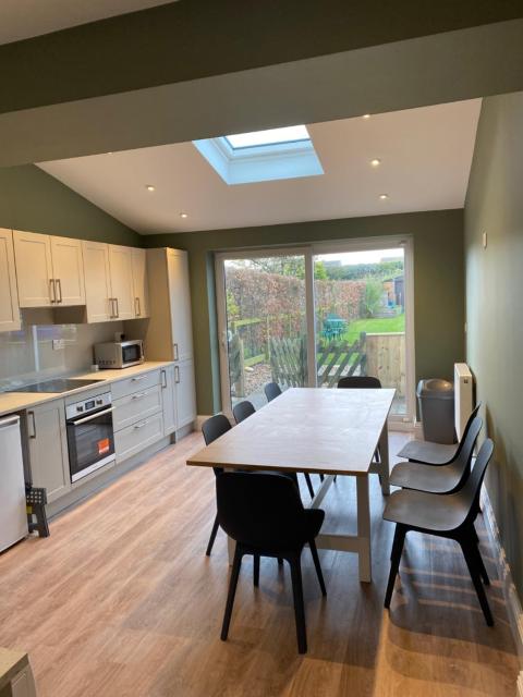 Filey house with new extension close to sea and shops