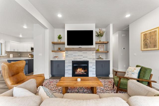 Brand New Custom home - Grayson