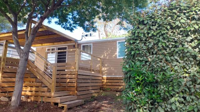 Mobil-home récent de 2025 à Camping Domaine l'Ile d'Or à Saint Raphaël