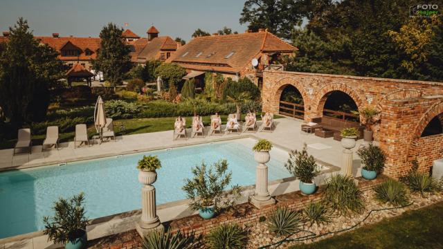 Żabi Dwór - HOTEL - RESTAURACJA - SPA