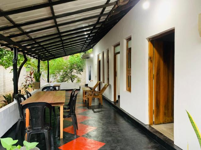 FMS Rooms & Hostel
