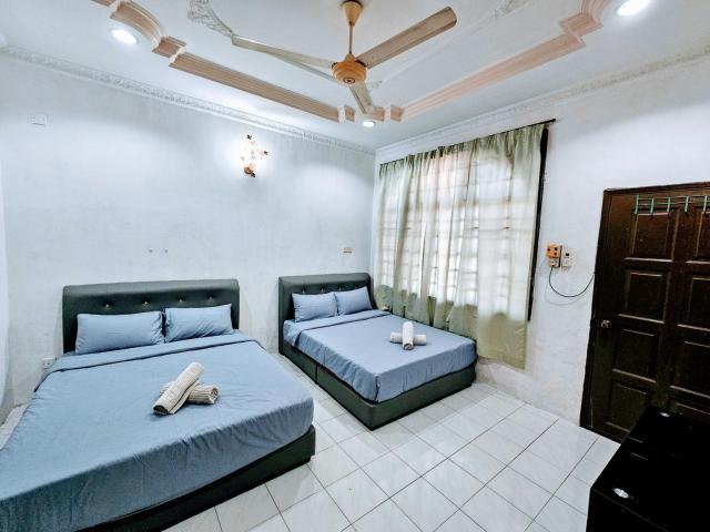 EasyStay Hostel