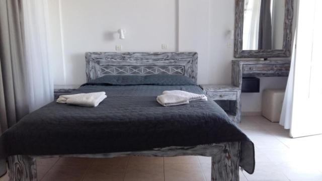 White Cycladic serenity