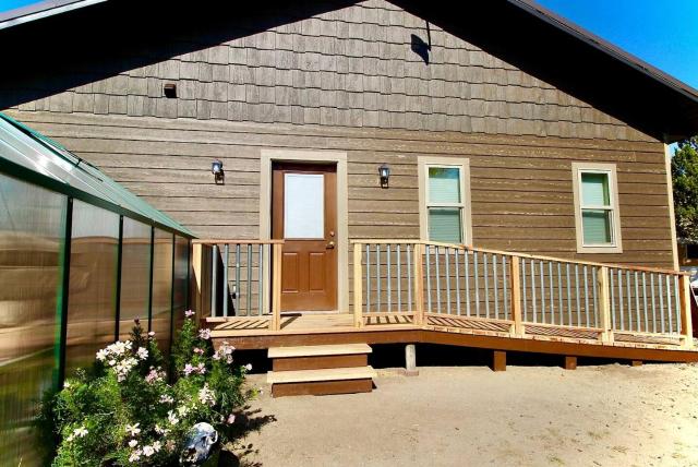 Upper Level Ranch Accommodation for Glamping in Montana