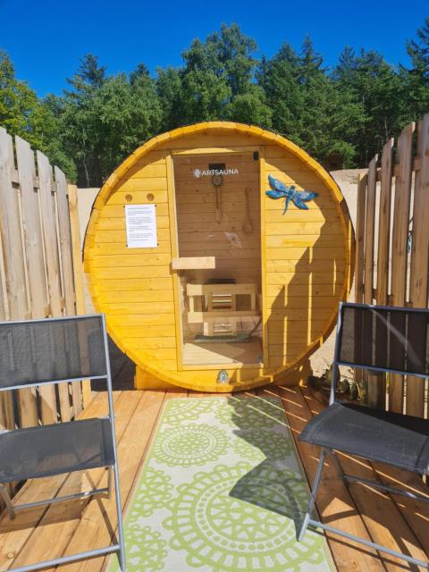 Glamping Pod im Wald mit Hund