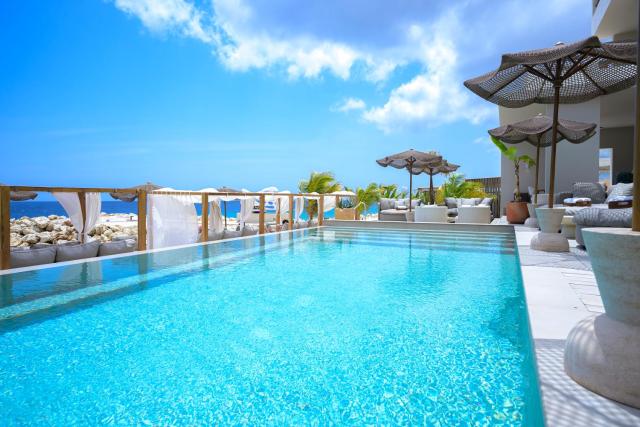Art Hotel Curacao - Luxury Adults Only
