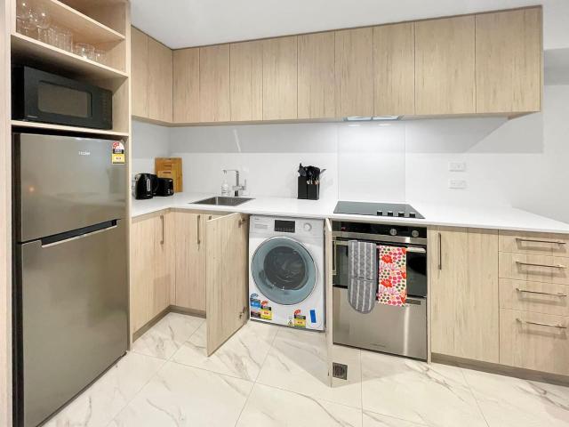 Lovely CBD Studio on Allen