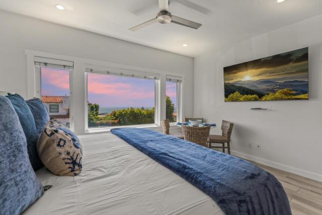 Ocean VIEWS Steps from Victoria Beach Lux Design