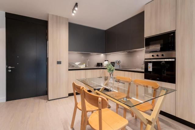 Breathtaking 2D 2B Apartment for 5