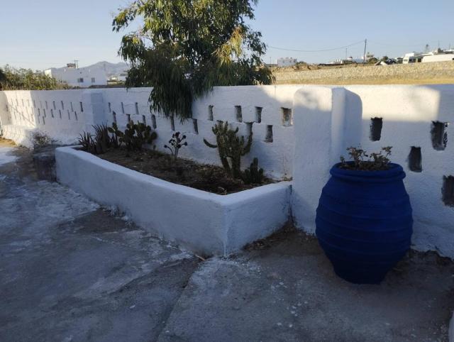 Traditional Mykonos Retreat House