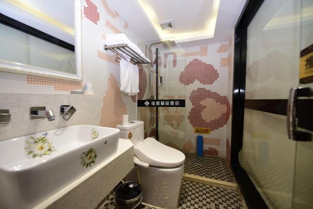 Longchen Holiday Hotel