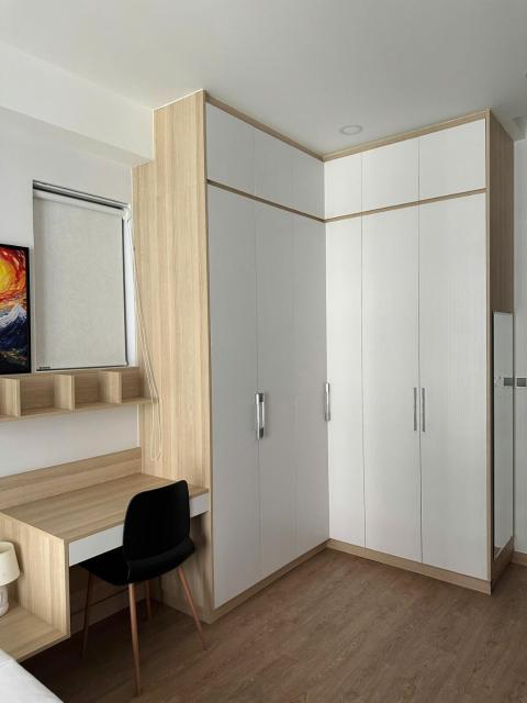 Midtown M7 -2BR balcony, pool, wifi, view