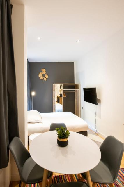 Le St Germain - Pétillant studio décoré avec goût en centre-ville
