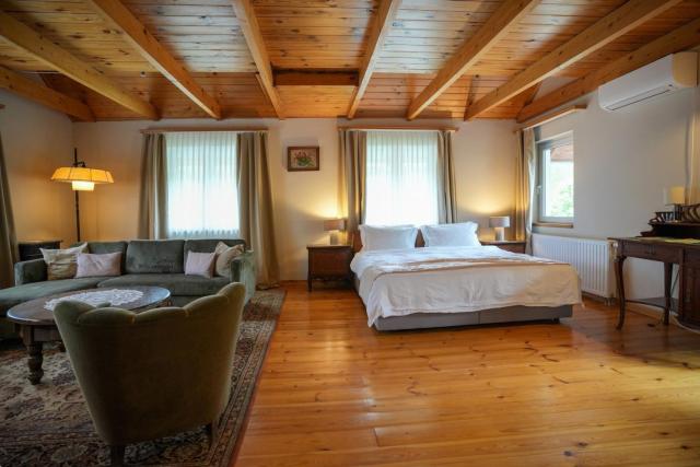 Nomad Hotel & Glamping
