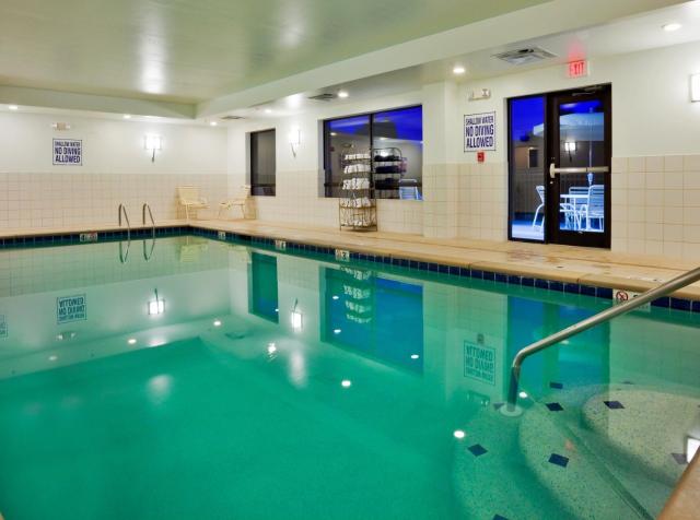 Holiday Inn Express Hotel & Suites Kodak East-Sevierville by IHG