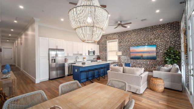 Harbor Luxe Celebration Suites