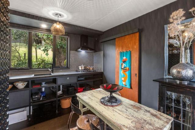 ELLA B - caravan park location