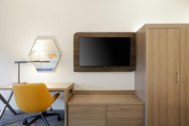 Holiday Inn Express & Suites Memphis East by IHG