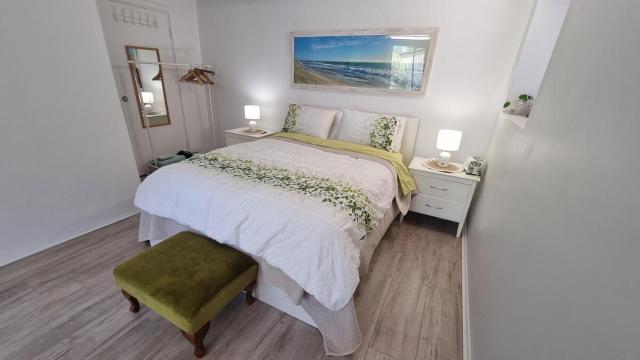 Scarborough Beach Getaway, Private apartment