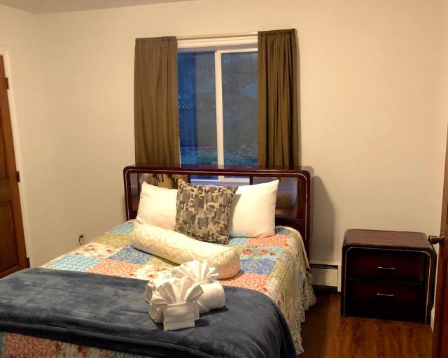 Grandma's Suite - PRIVATE APARTMENT REDUCED PRICE ON TOURS
