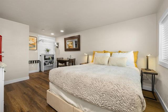 Eagle Nest Retreat - Modern Studio in Eagle