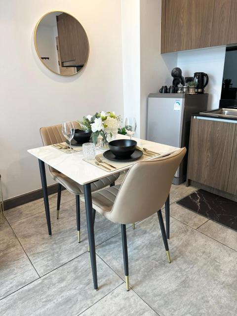 C181 Stylish 1BR Loft Near Naiharn Beach Pool Gym