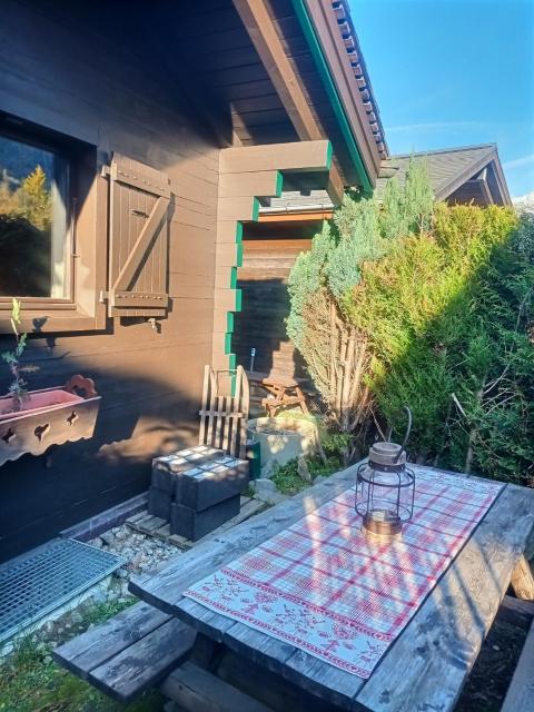 Cosy Petite Chalet T3, Jardin, Terrasse, Parking. Chamonix Mont-blanc.