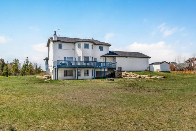 Acreage, 5 bdrm, King Bed, AC, Wood Fireplace, Rural